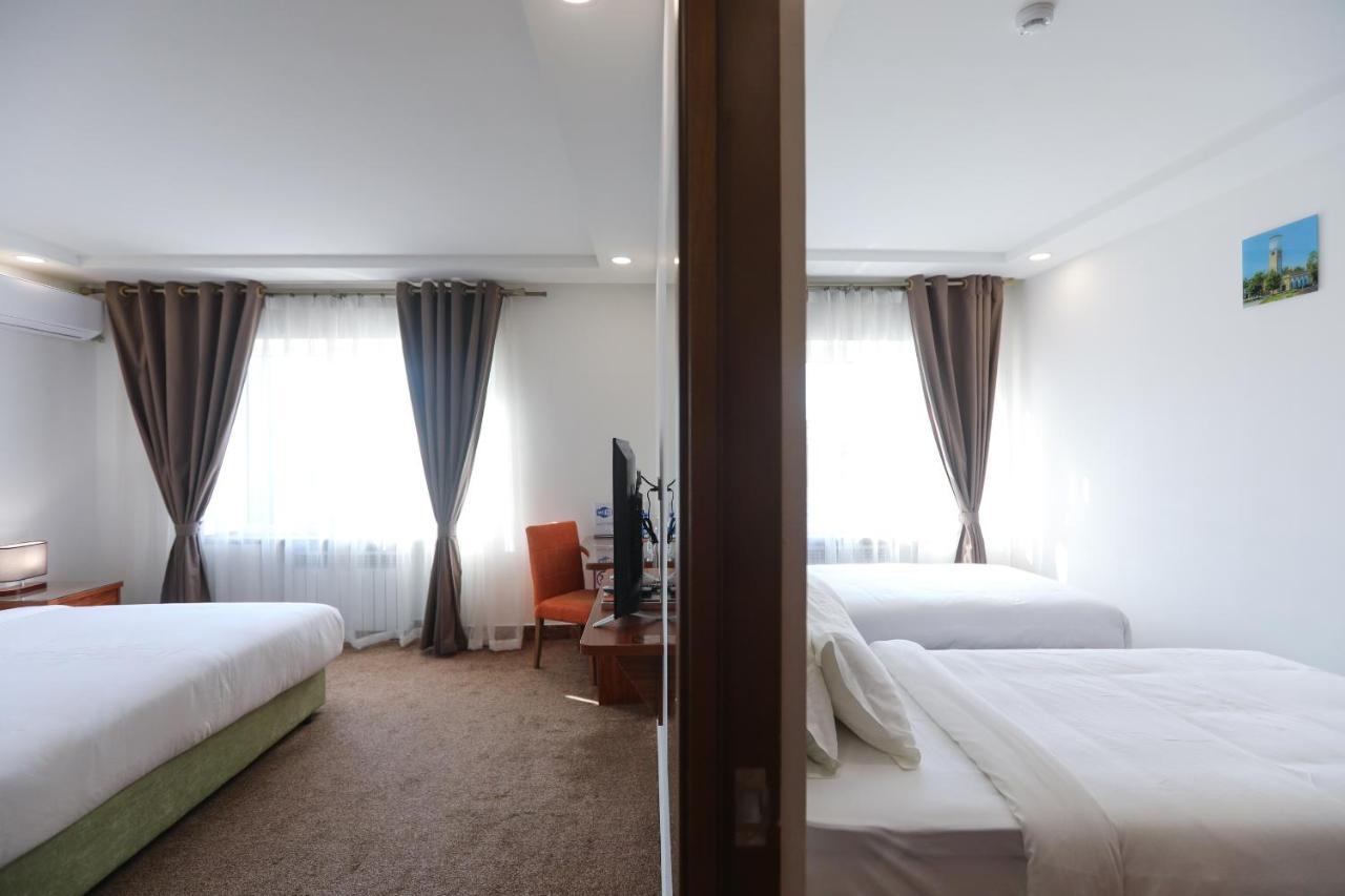 Sunrise Hotel Tasjkent Eksteriør bilde